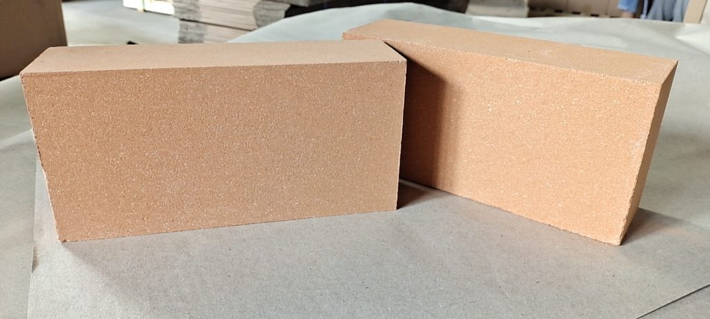 保溫磚廠家_輕質(zhì)磚理化指標(biāo)_輕質(zhì)保溫磚價(jià)格