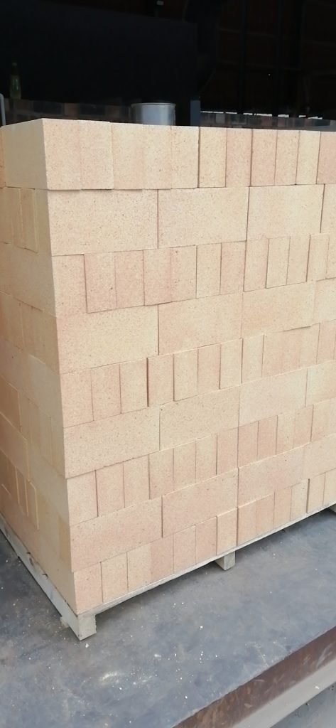 高鋁磚廠家_高鋁磚理化指標(biāo)_高鋁價(jià)格